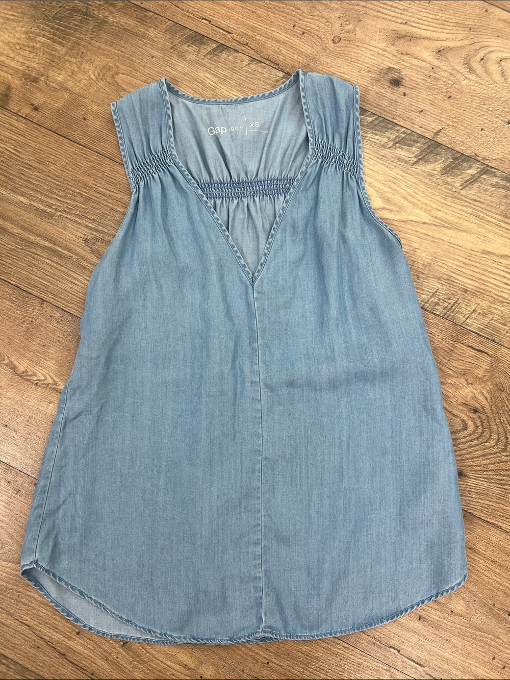 GAP Light Blue Denim V-Neck Cold-Shoulder Top